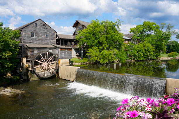 Best Family-Friendly Restaurants in Pigeon Forge, Tennessee